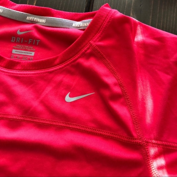 Nike Dri Fit short sleeve tee size XS - Picture 5 of 5